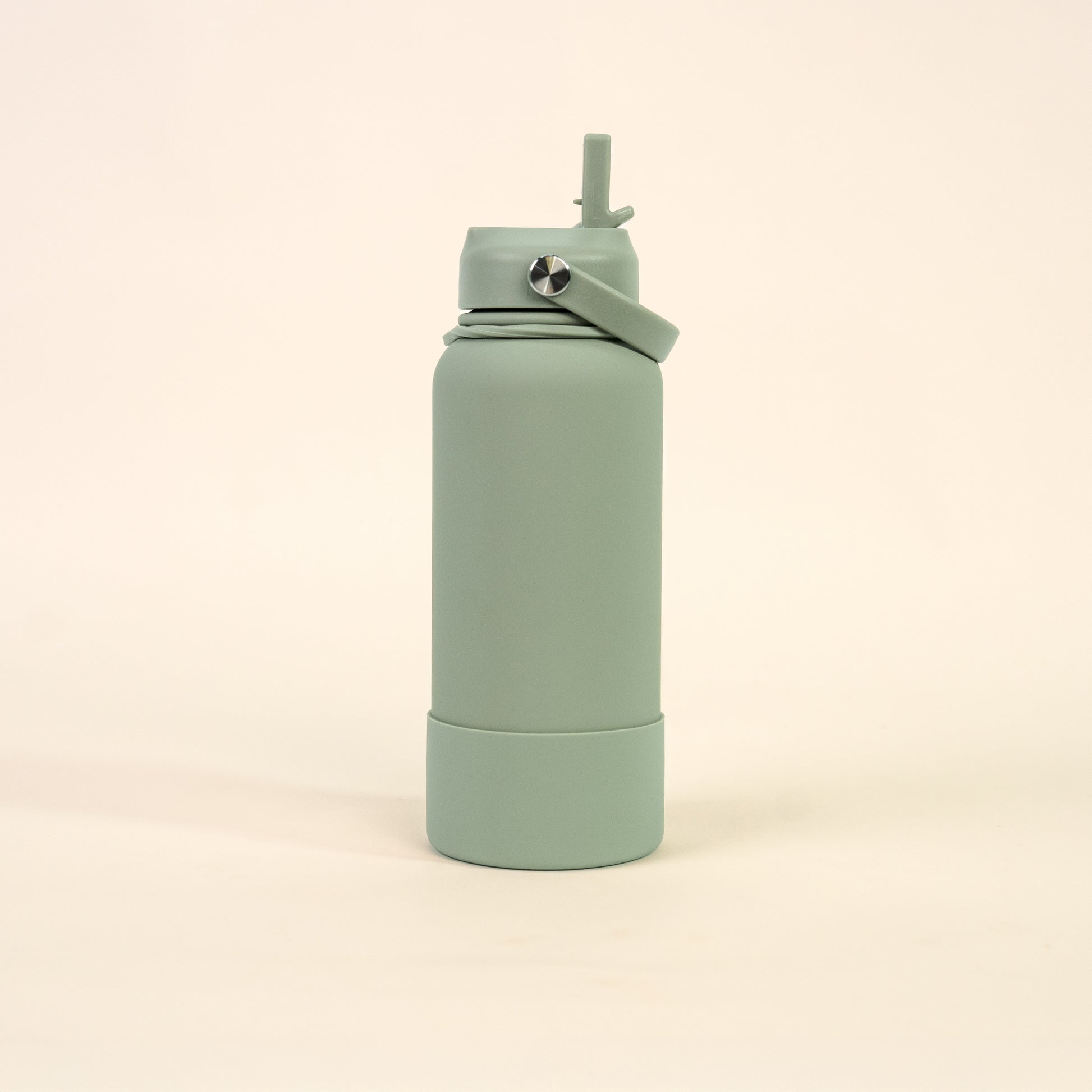 900ml Bottle with Straw + Accessories