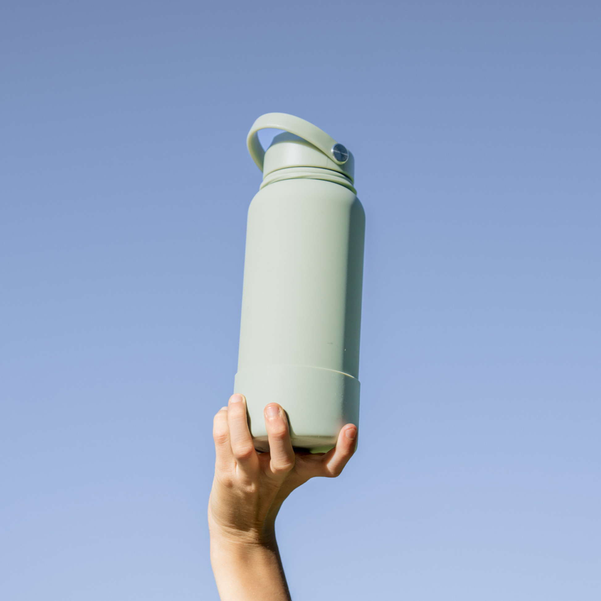 900ml Bottle with Straw + Accessories