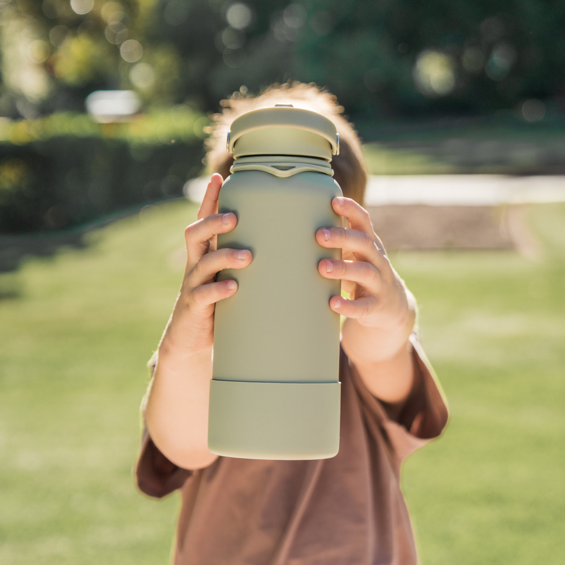 900ml Bottle with Straw + Accessories